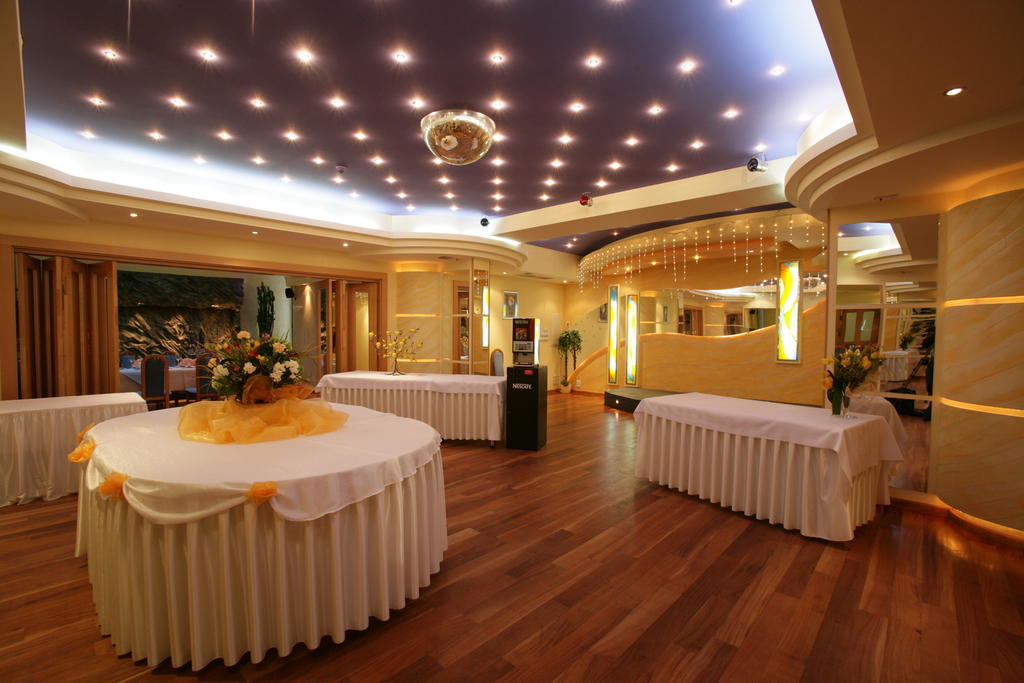 Hotel Classic Rzeszów Eksteriør bilde